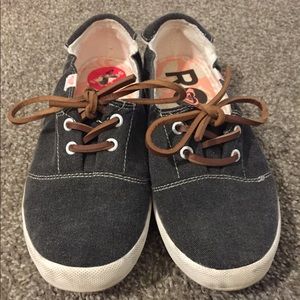 Roxy lace-up Ked  Style Shoe